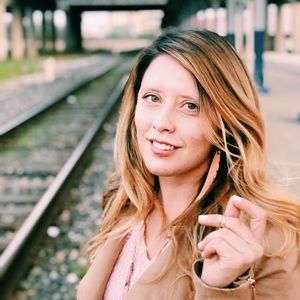 Meet your Posher, Crystal